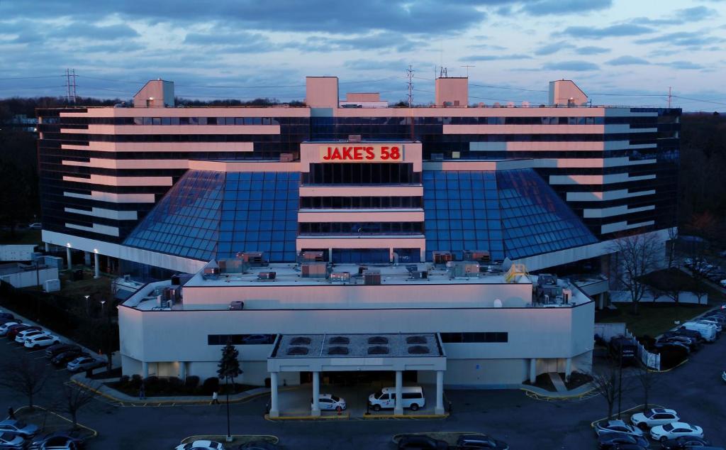 Jake's 58 Casino Hotel